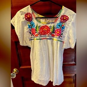 Beautiful blouse size small